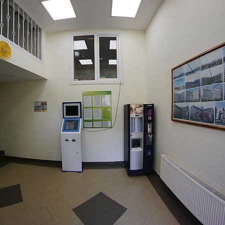 54A Tselinogradskaia Str At Alekseevka Underground Harkov Kültér fotó