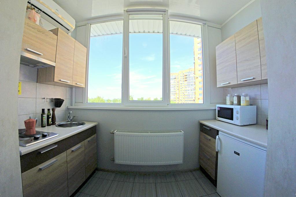54A Tselinogradskaia Str At Alekseevka Underground Harkov Kültér fotó
